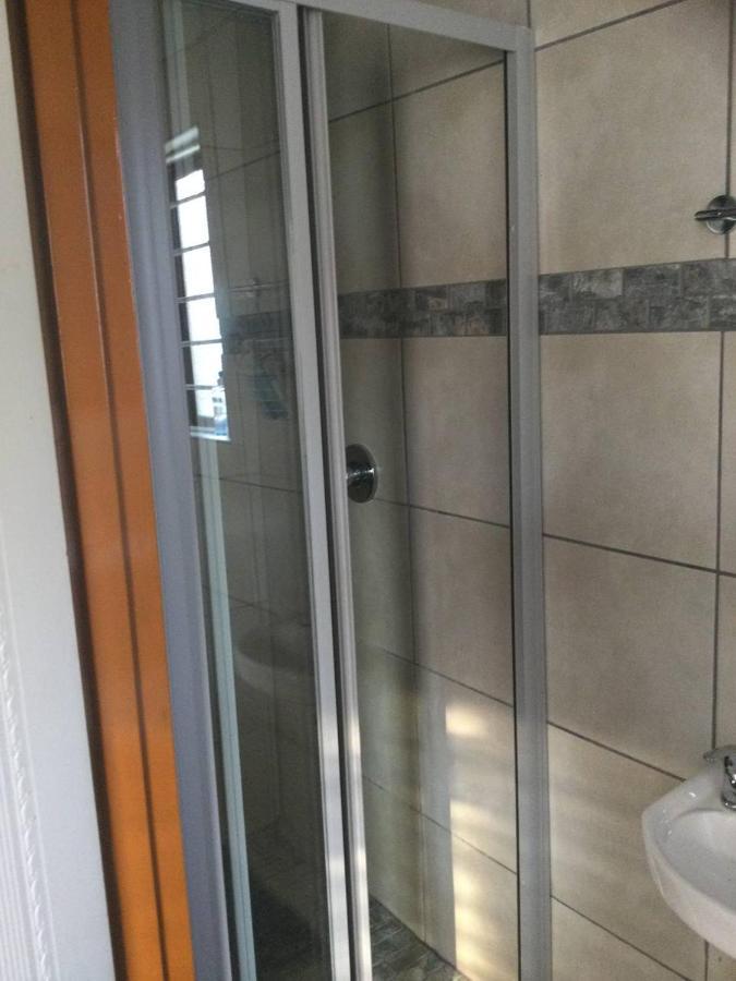 Ruros Guest House Kempton Park Zewnętrze zdjęcie